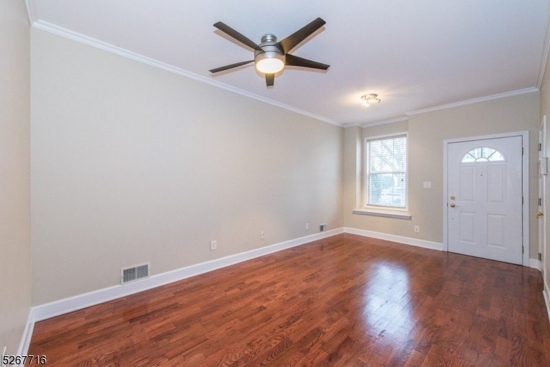 124 Stratford Dr - Photo 5 of 25