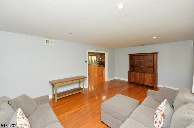 5 Beekman Pl - Photo 4 of 26