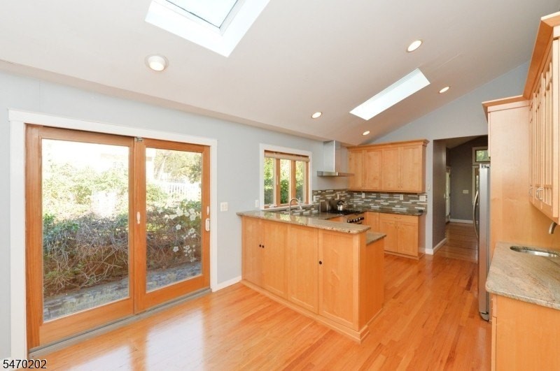 5 Beekman Pl - Photo 6 of 26
