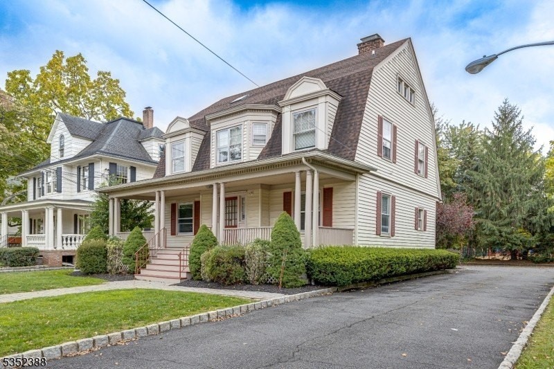 134 S Euclid Ave - Photo 3 of 12