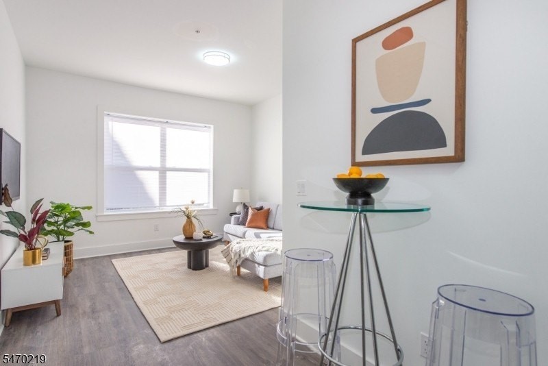 446 Irvine Turner Blvd #1E - Photo 3 of 10