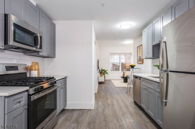 446 Irvine Turner Blvd #1E - Photo 5 of 10