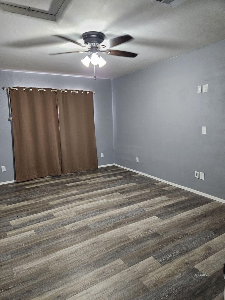 180 S Stadium Ave - Photo 7 of 13