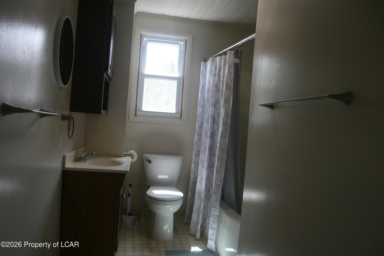 5 E Main St #5REARRIGHT - Photo 5 of 11