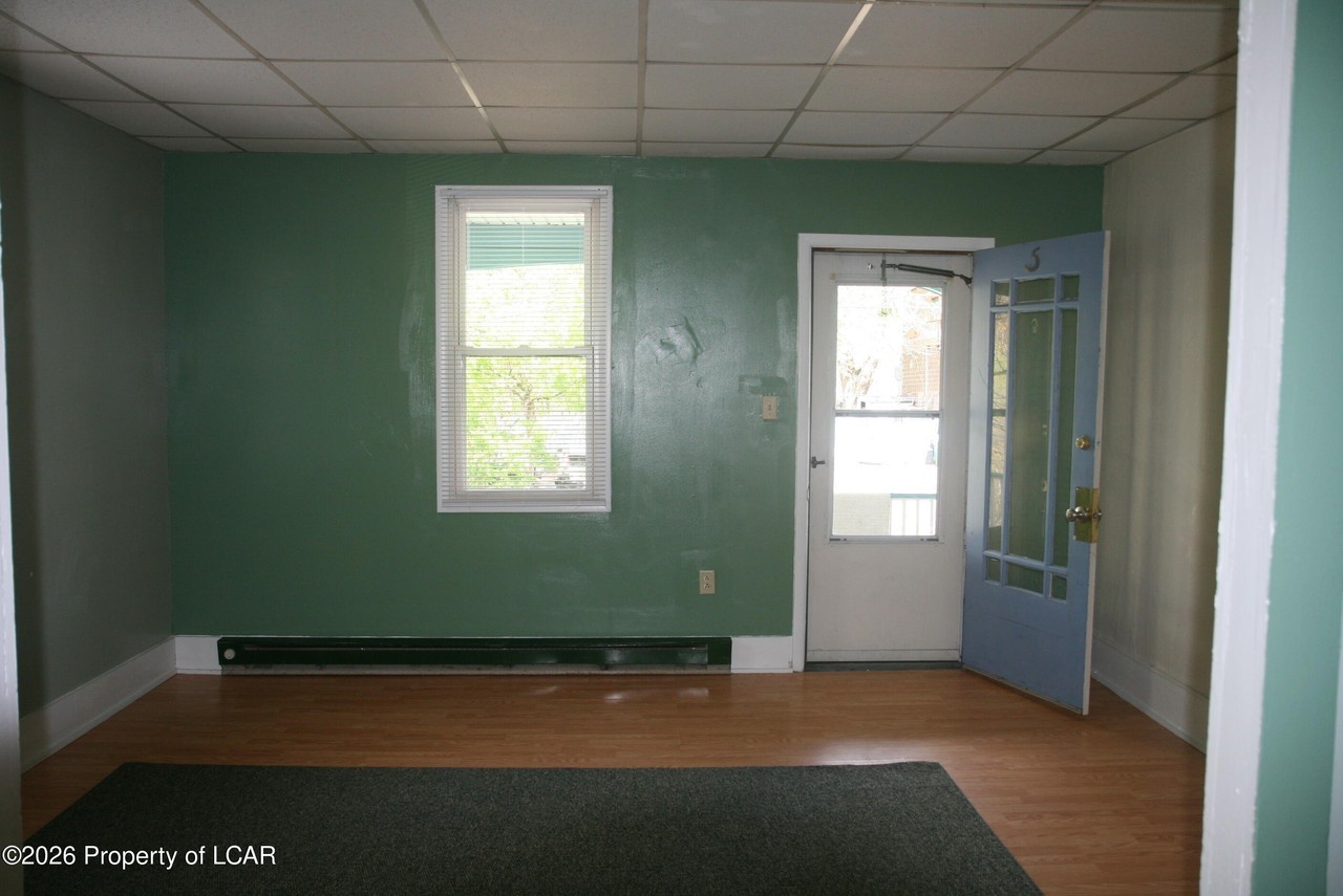5 E Main St #5REARRIGHT - Photo 6 of 11
