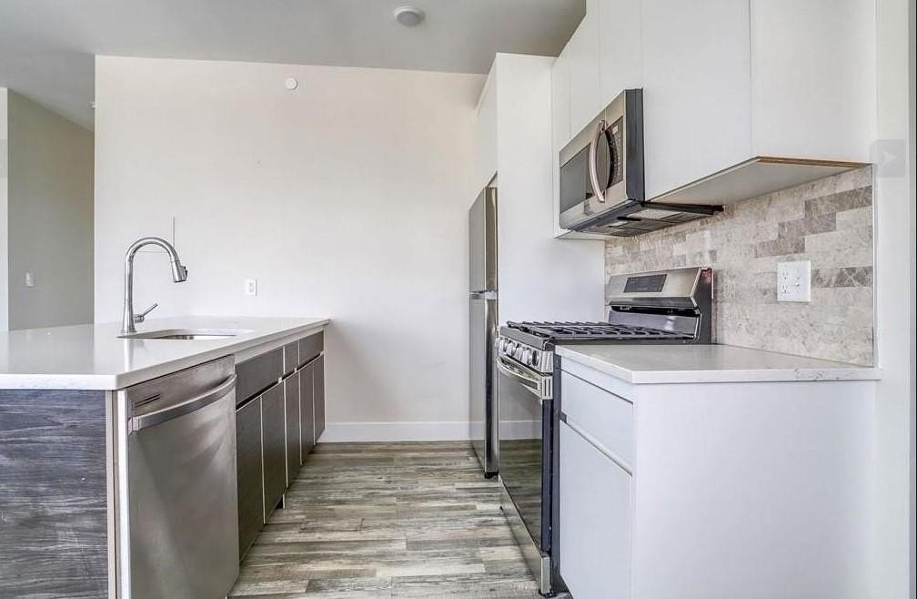 140 Avenue B #406 - Photo 3 of 20
