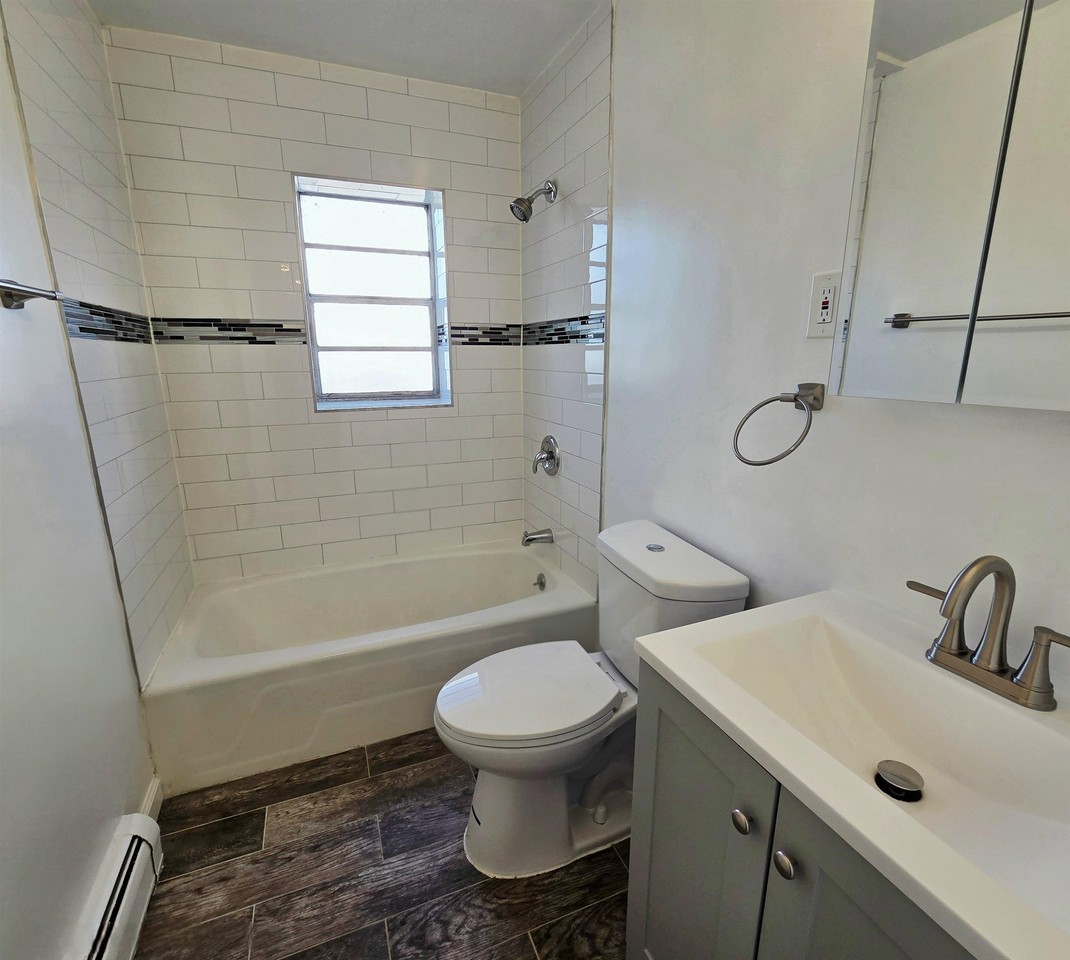 283 Main St #1A - Photo 7 of 10