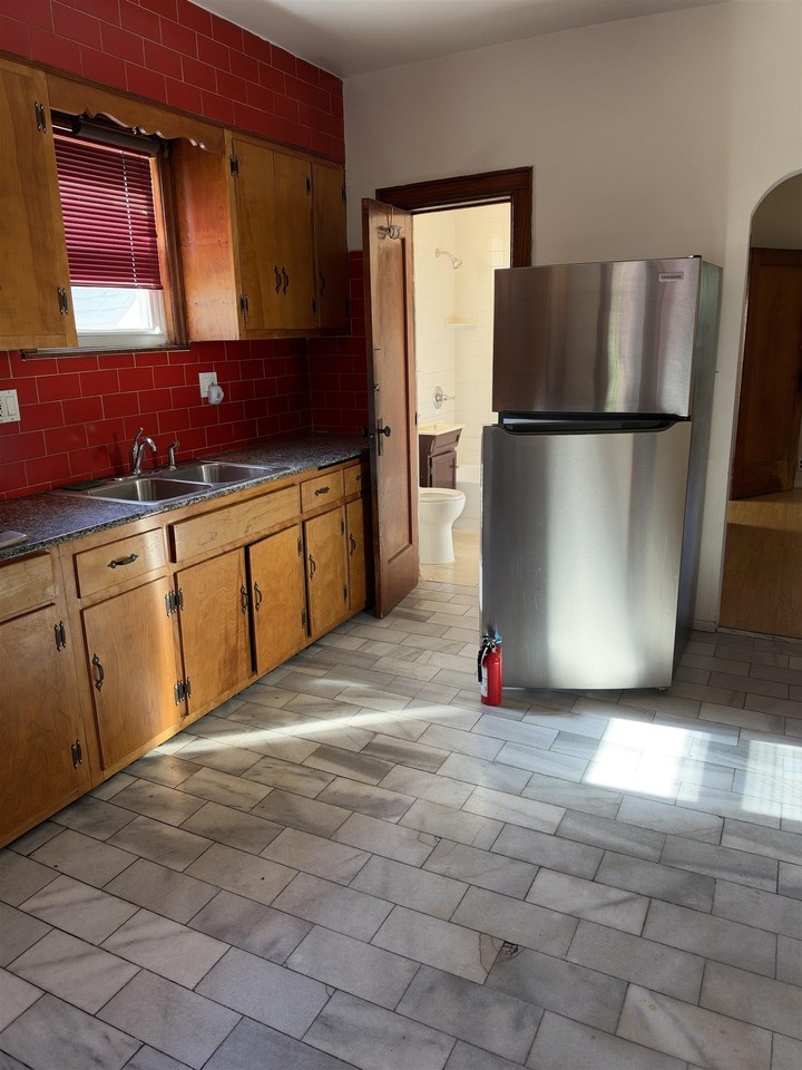 182 Terrace Ave #2 - Photo 7 of 7