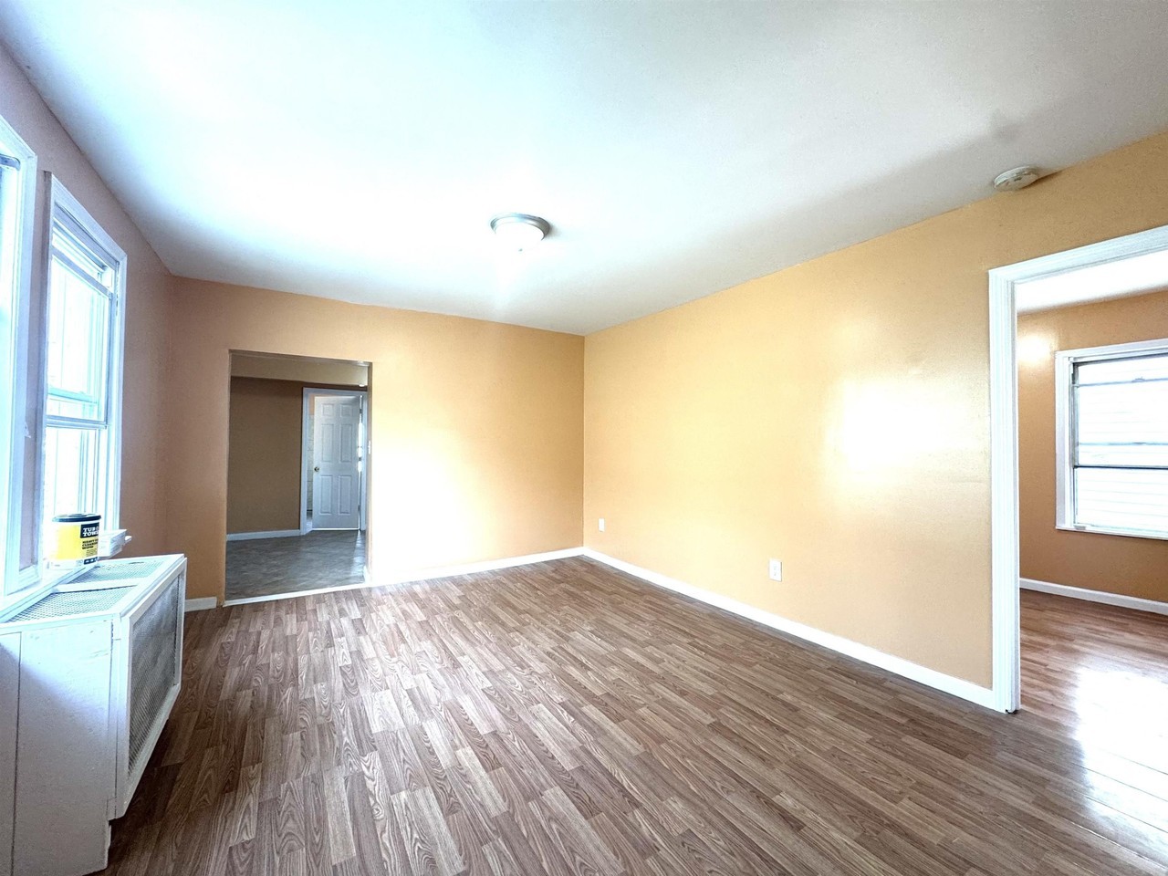 82 Woodlawn Ave - Photo 6 of 8