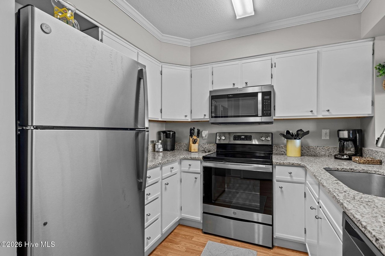 1010 Salter Path Rd - Photo 3 of 20