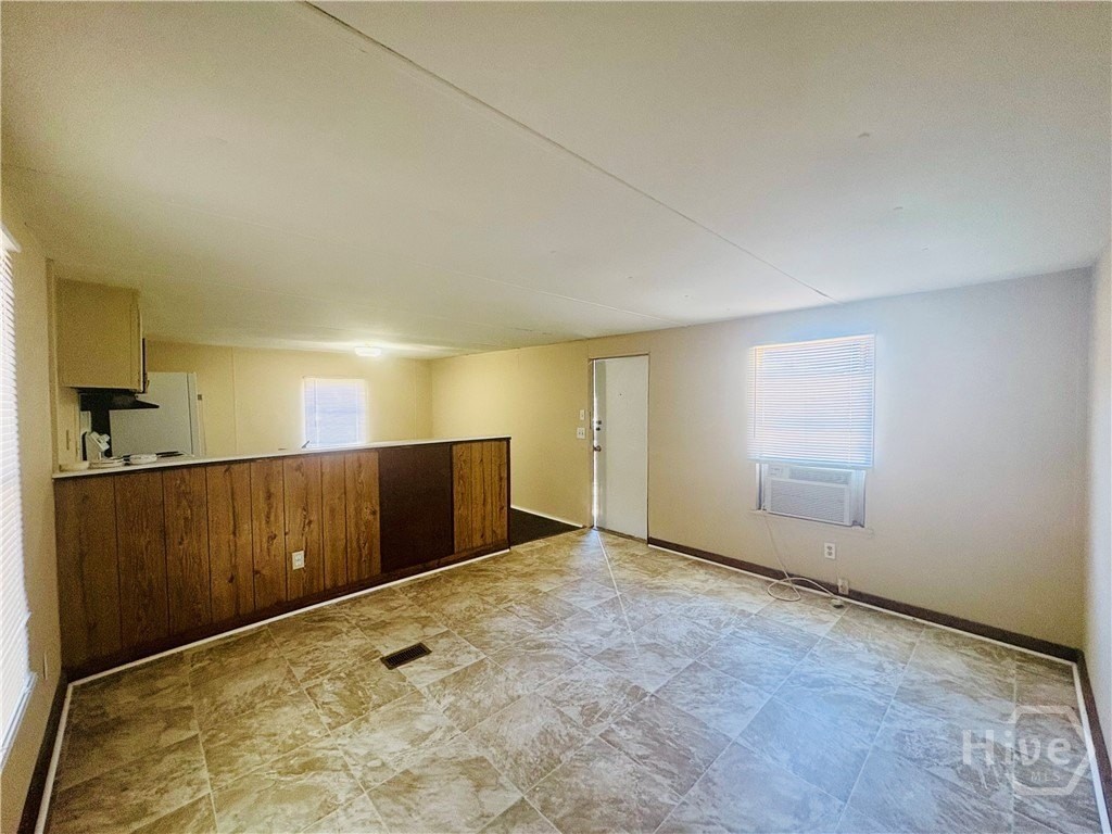 10 Miles Park Rd - Photo 6 of 12