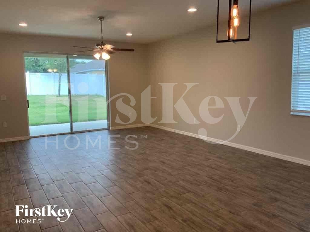 1143 Merion Dr - Photo 3 of 12