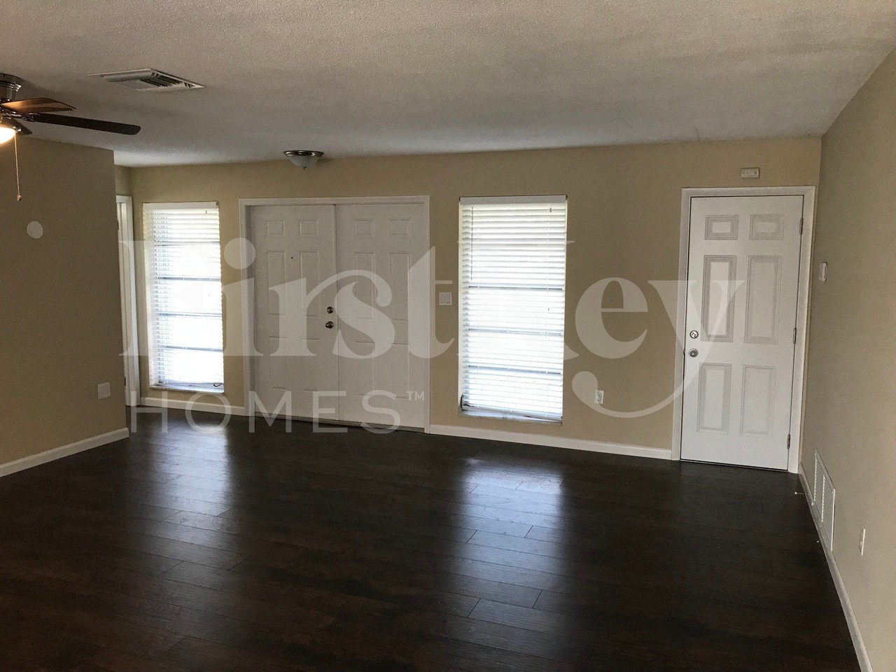 9280 Sunset Strip - Photo 4 of 19