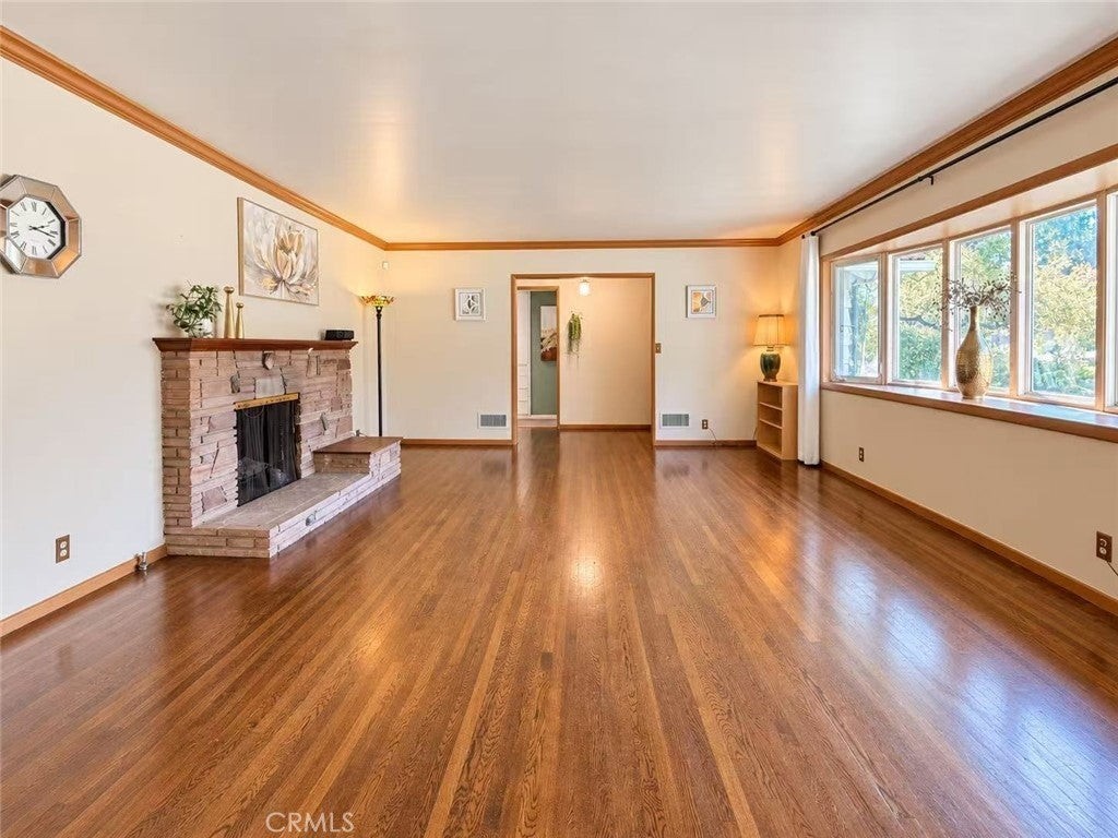 1934 Highland Oaks Dr - Photo 7 of 32