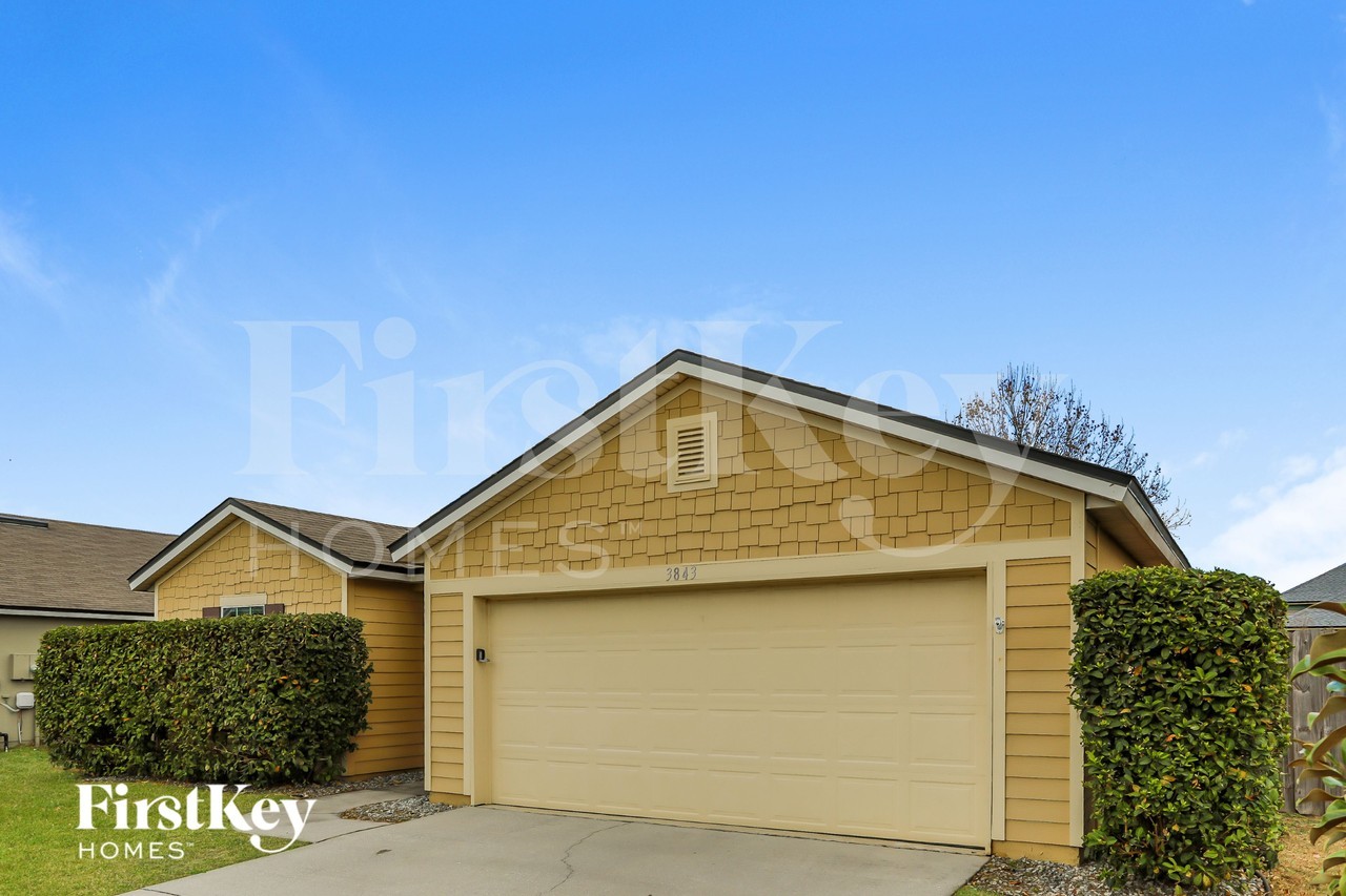 3843 Falcon Crest Dr - Photo 3 of 16