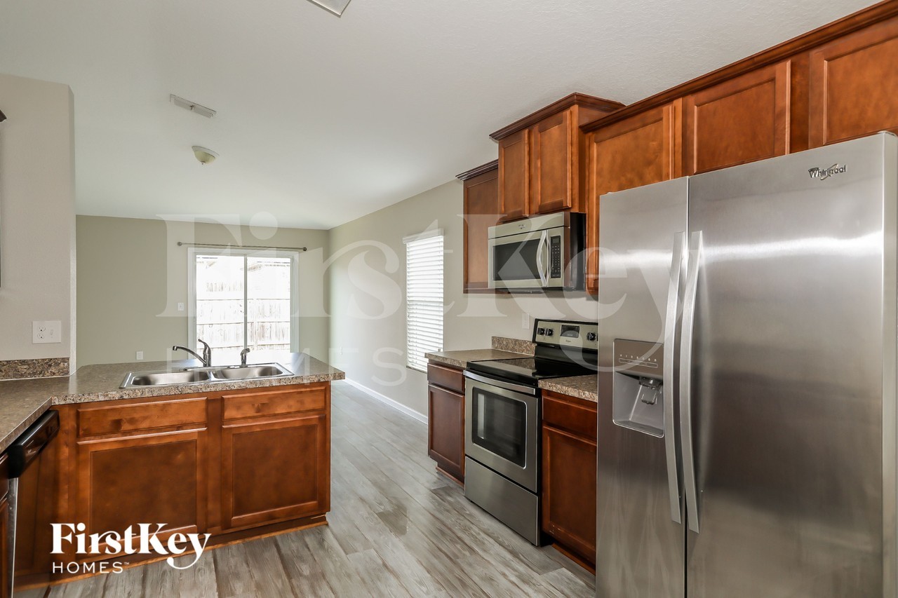 3843 Falcon Crest Dr - Photo 6 of 16