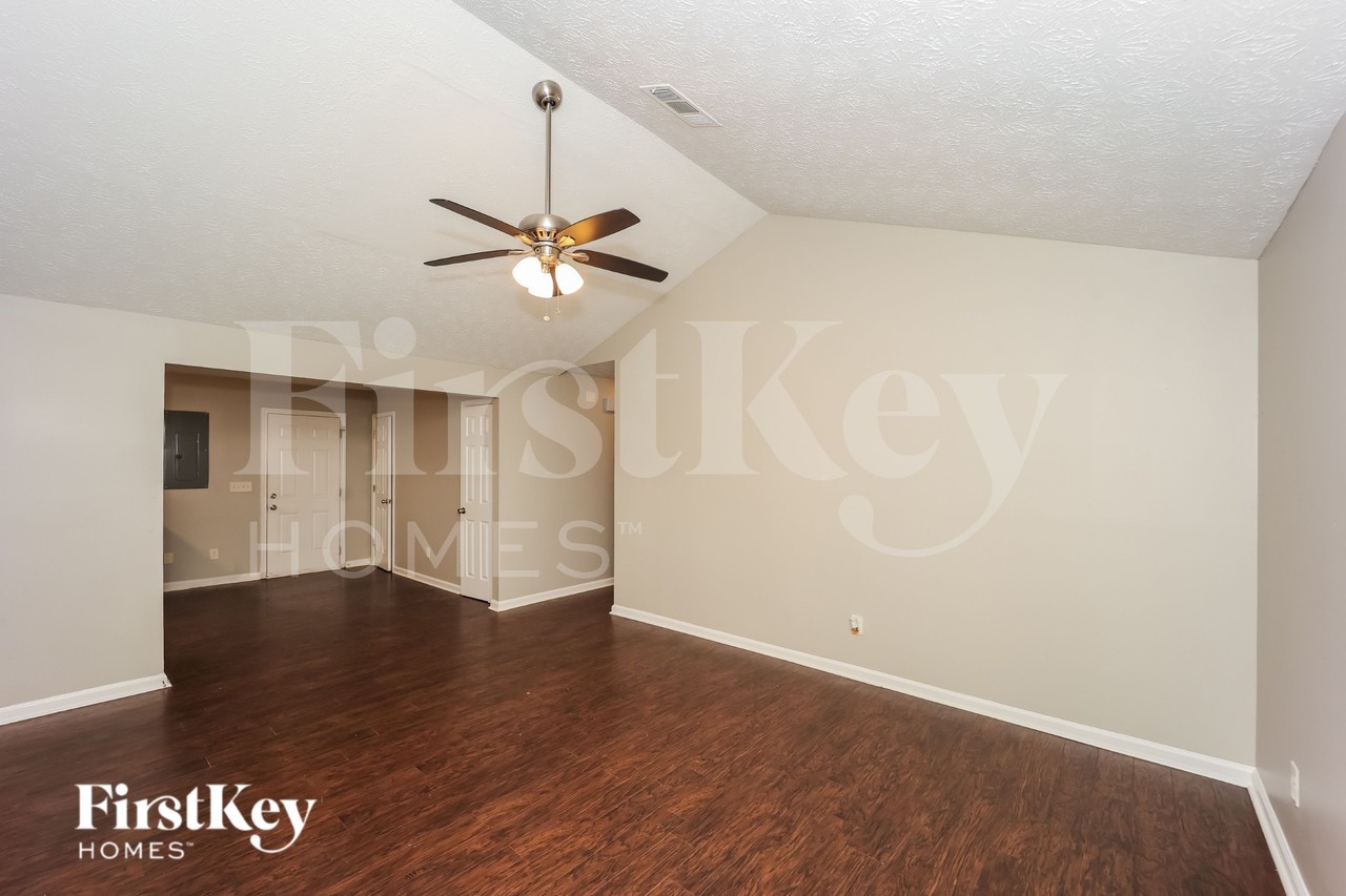 2904 Cheney St - Photo 5 of 19