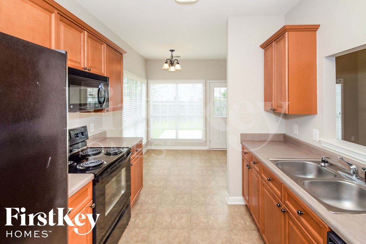 2506 Joey Adkins Dr - Photo 5 of 15