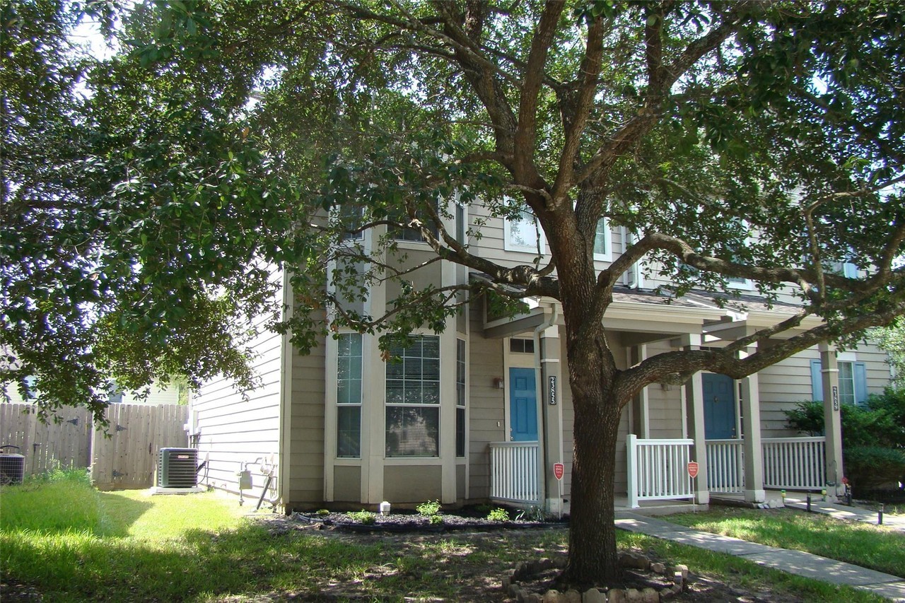 23855 Pebworth Pl - Photo 4 of 28