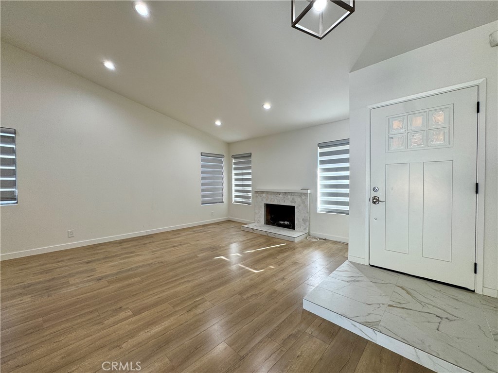 1415 Meadow Glen Rd - Photo 6 of 37