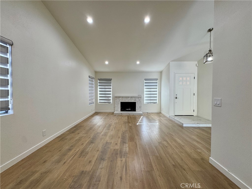 1415 Meadow Glen Rd - Photo 7 of 37