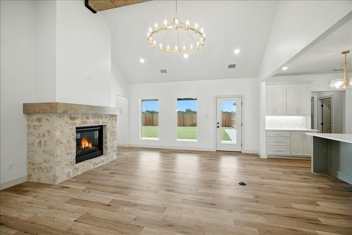 3615 143rd St - Photo 5 of 35