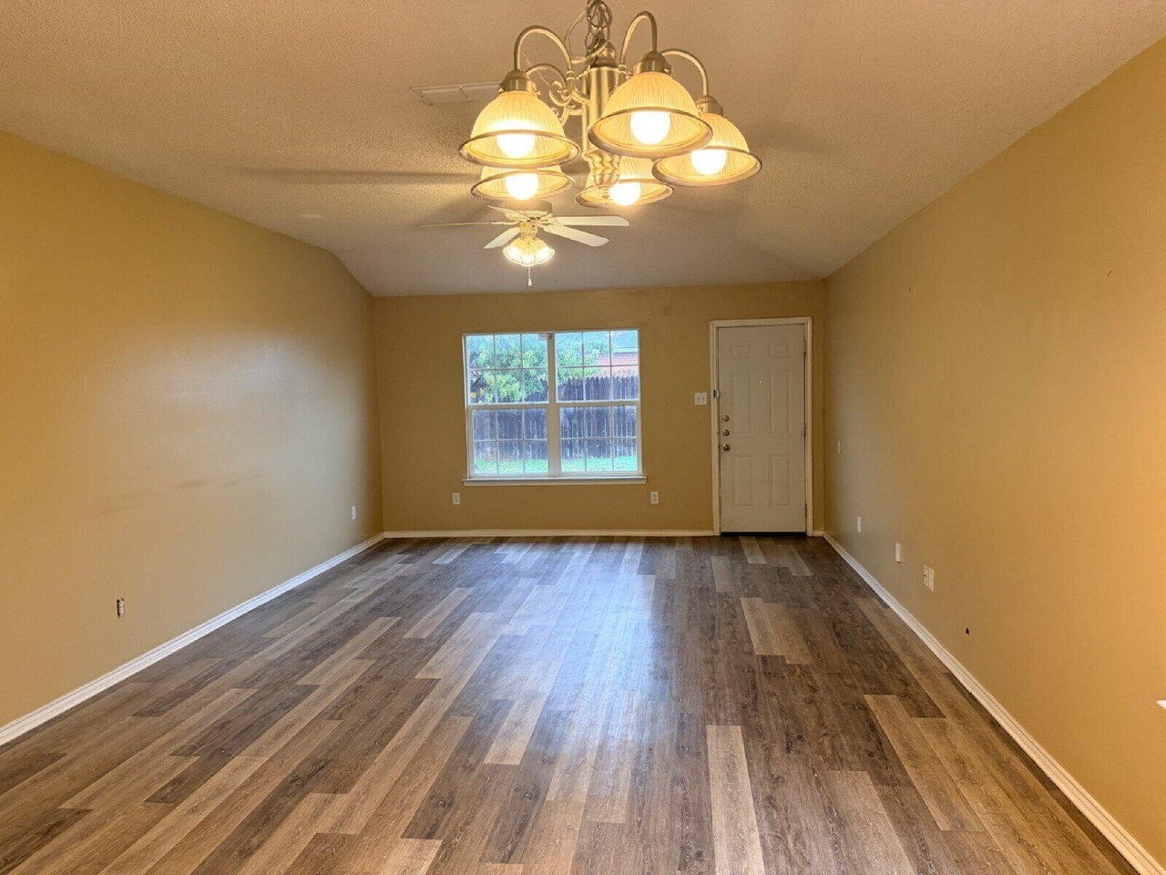6510 90th St - Photo 5 of 16