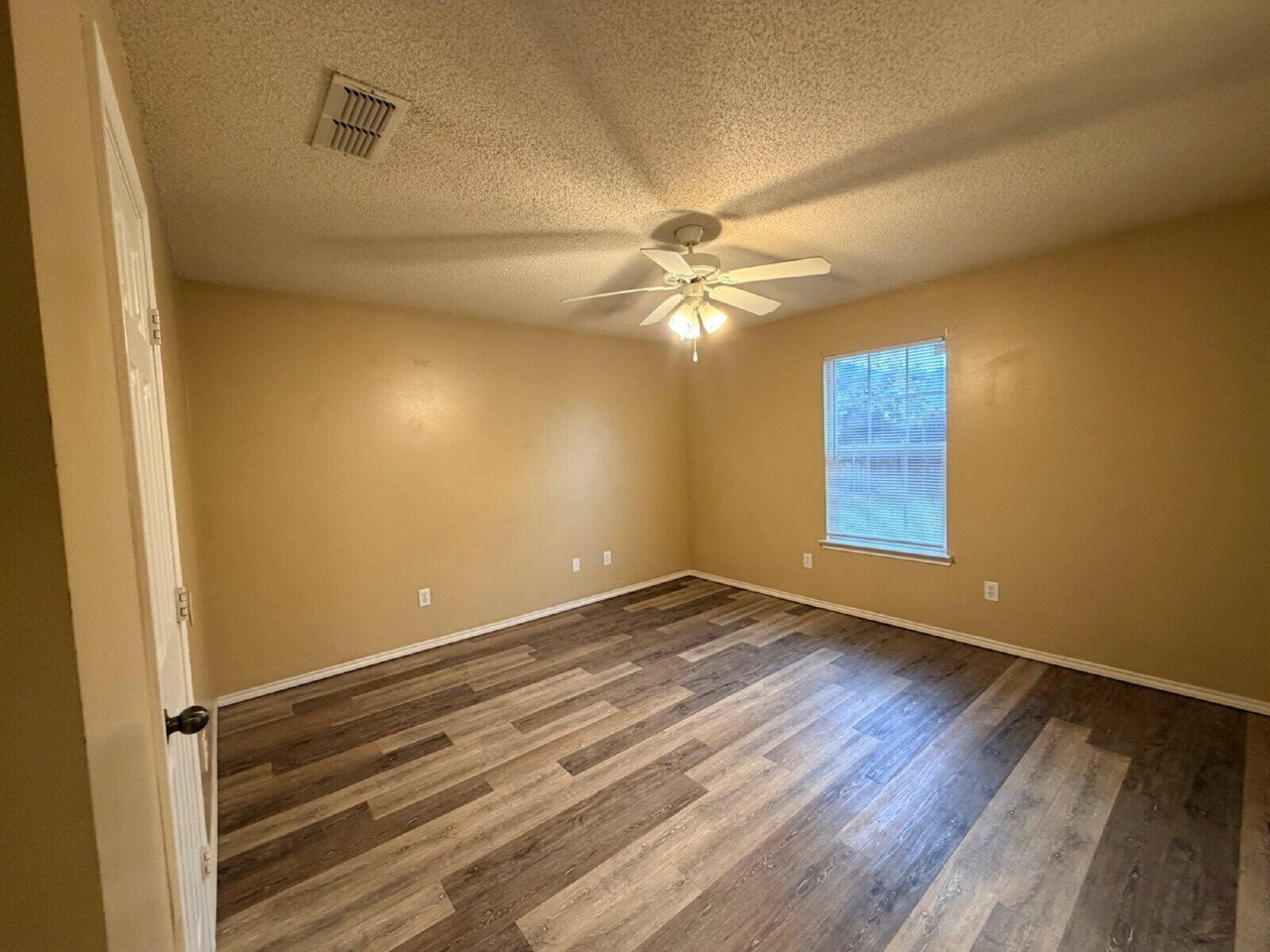 6510 90th St - Photo 7 of 16