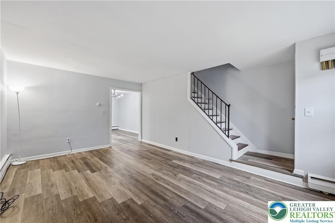 810 S 10th St - Photo 2 of 21