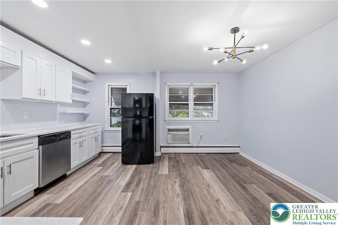 810 S 10th St - Photo 5 of 21