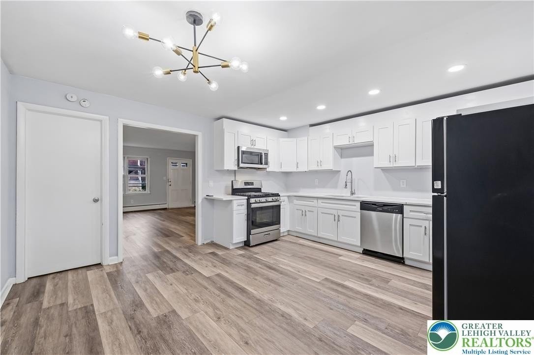 810 S 10th St - Photo 7 of 21