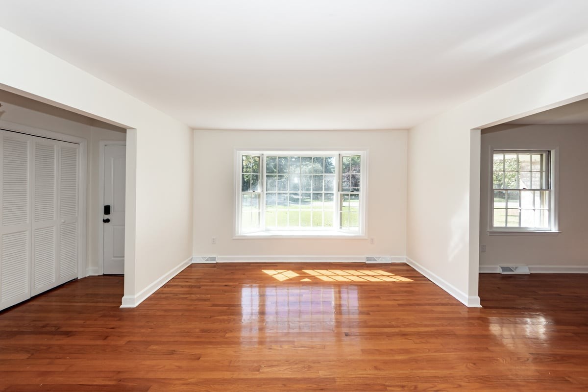 336 Betsy Rd - Photo 5 of 50