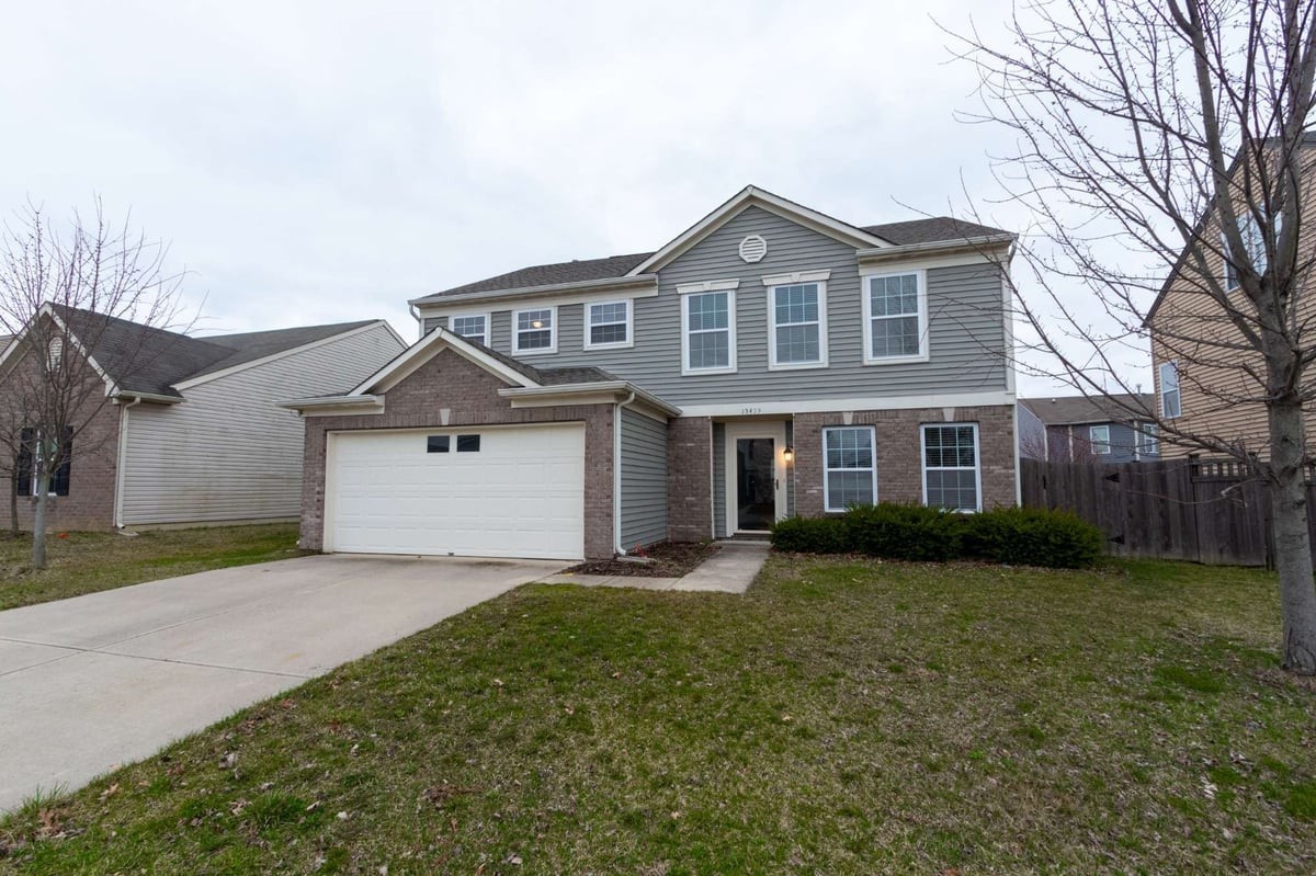 15455 Gallow Ln - Photo 4 of 50