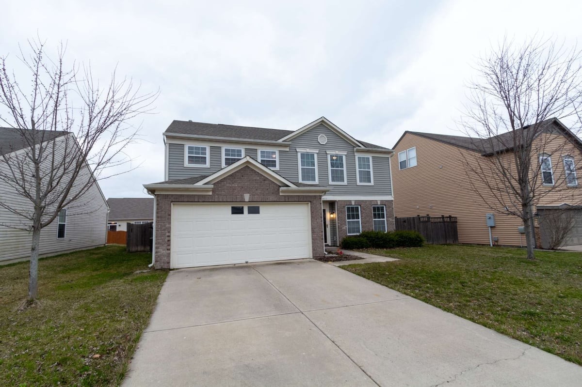 15455 Gallow Ln - Photo 5 of 50