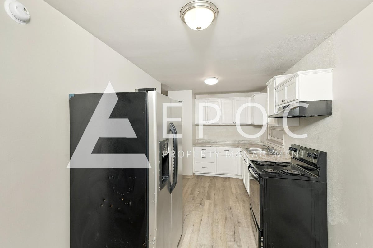 2440 N Winston Ave - Photo 3 of 15
