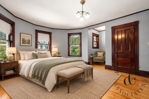 featured image of 48 Auburn St