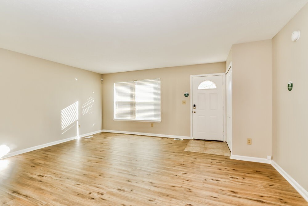 1009 Senate Ave - Photo 7 of 18