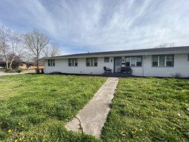 featured image of 826 E Lee St