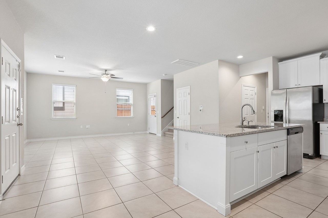 1704 Los Olivios Way - Photo 5 of 23