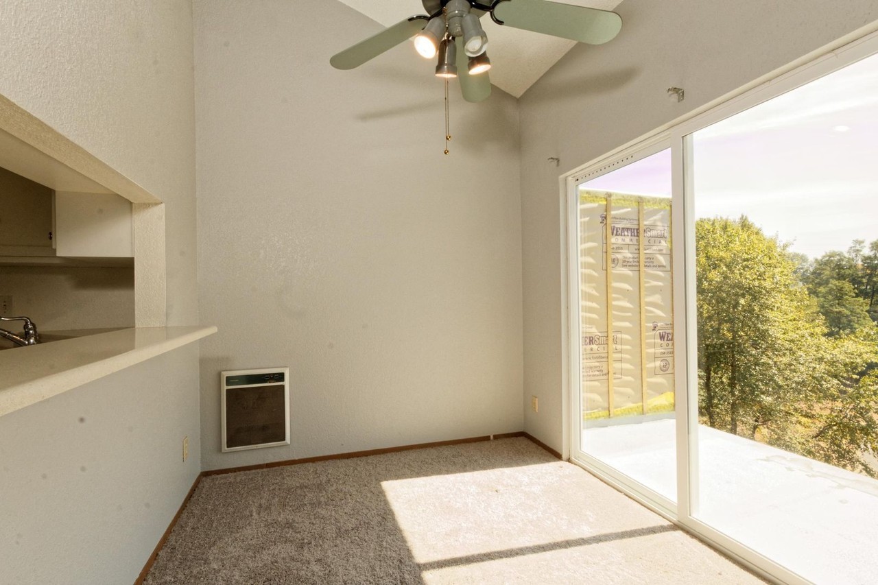 2601 Ne 4th St #631 - Photo 4 of 13