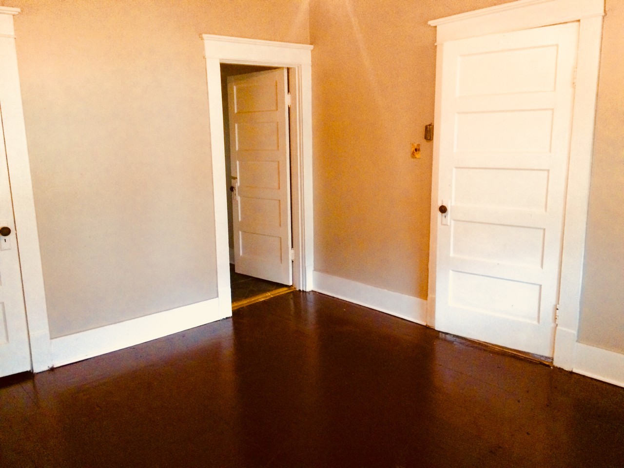 135 E 11th Ave - Photo 6 of 8