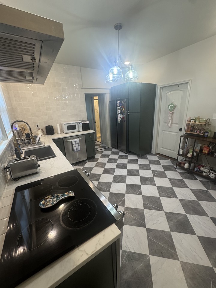 1446 Kentucky St - Photo 3 of 19