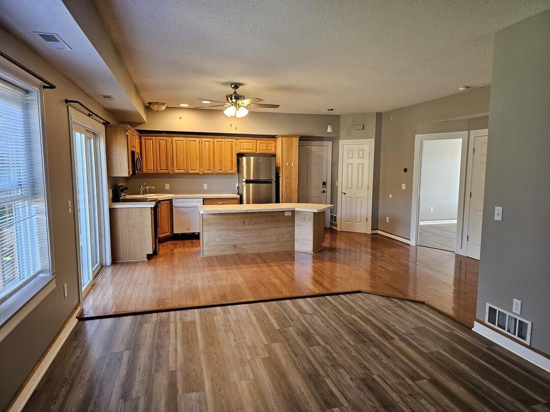 6268 Deans Hill Rd - Photo 6 of 11