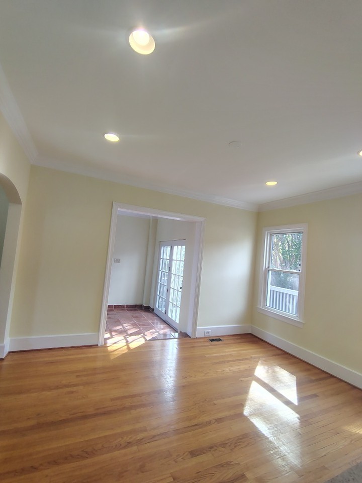 1315 Shepherd St Ne - Photo 5 of 20
