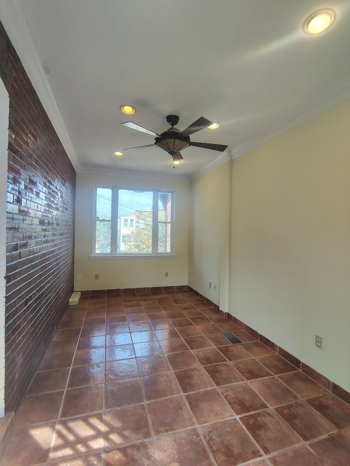 1315 Shepherd St Ne - Photo 6 of 20