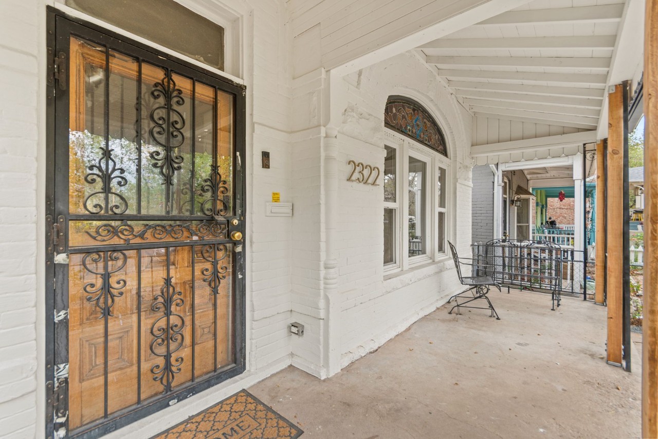 2322 N Franklin St - Photo 3 of 49