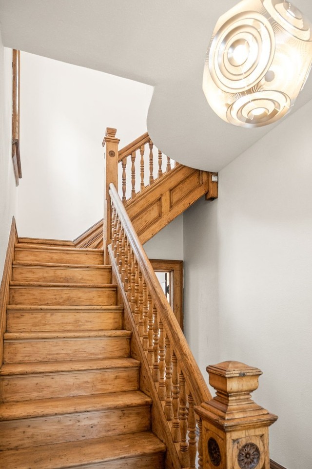 2322 N Franklin St - Photo 5 of 49