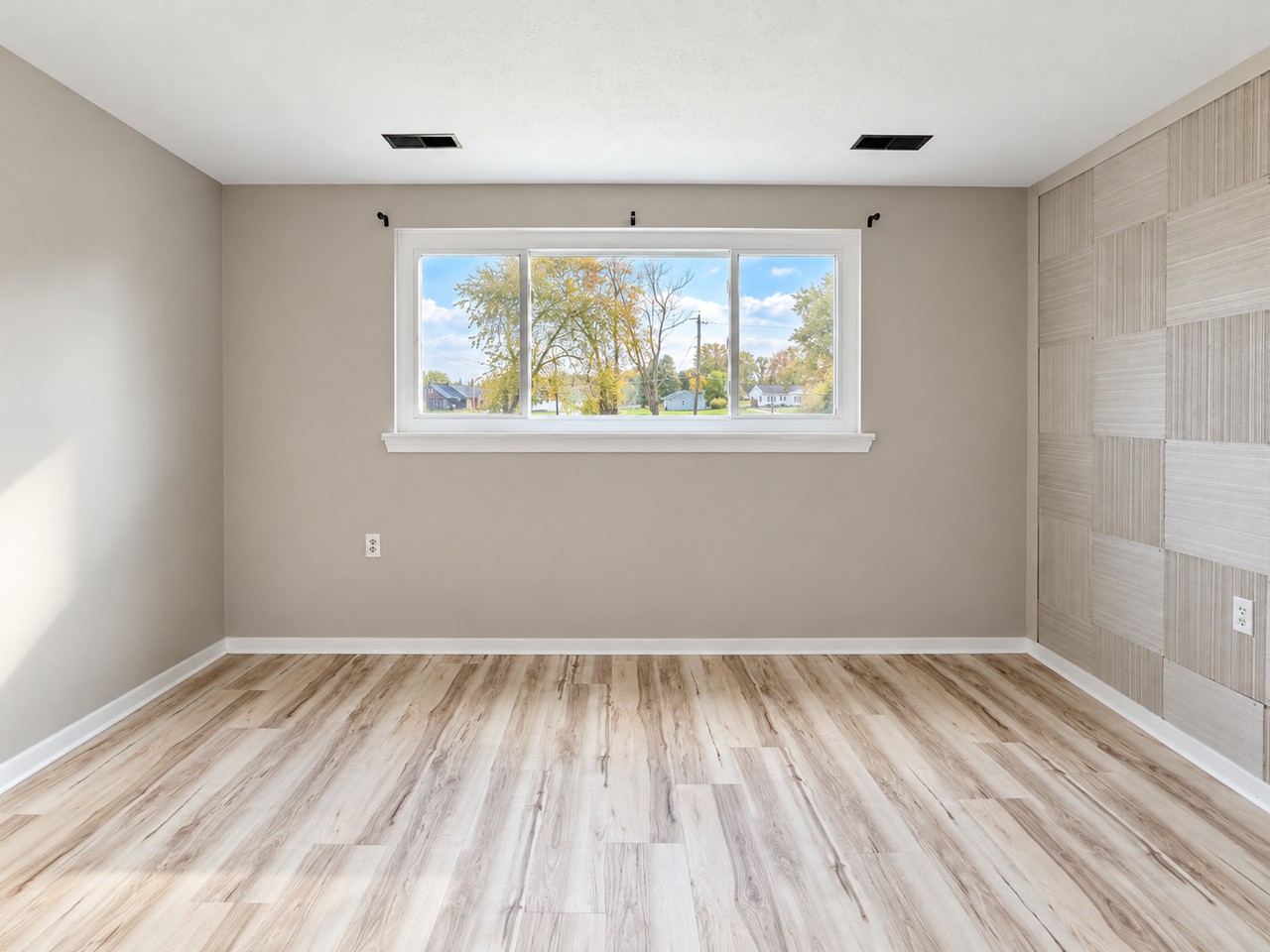 4511 Tioga St Nw #5 - Photo 3 of 5