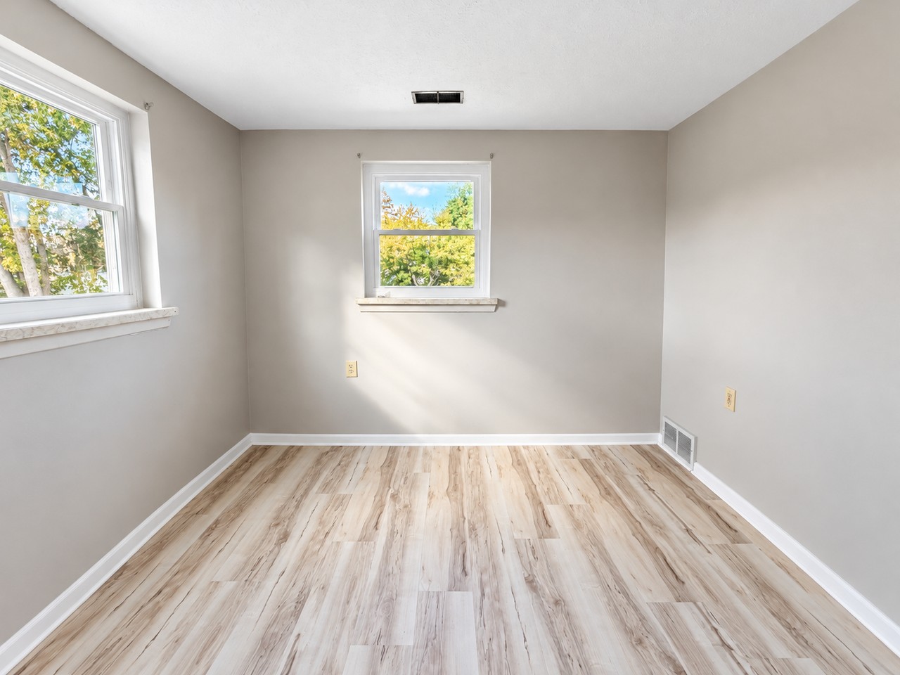 4511 Tioga St Nw #5 - Photo 5 of 5