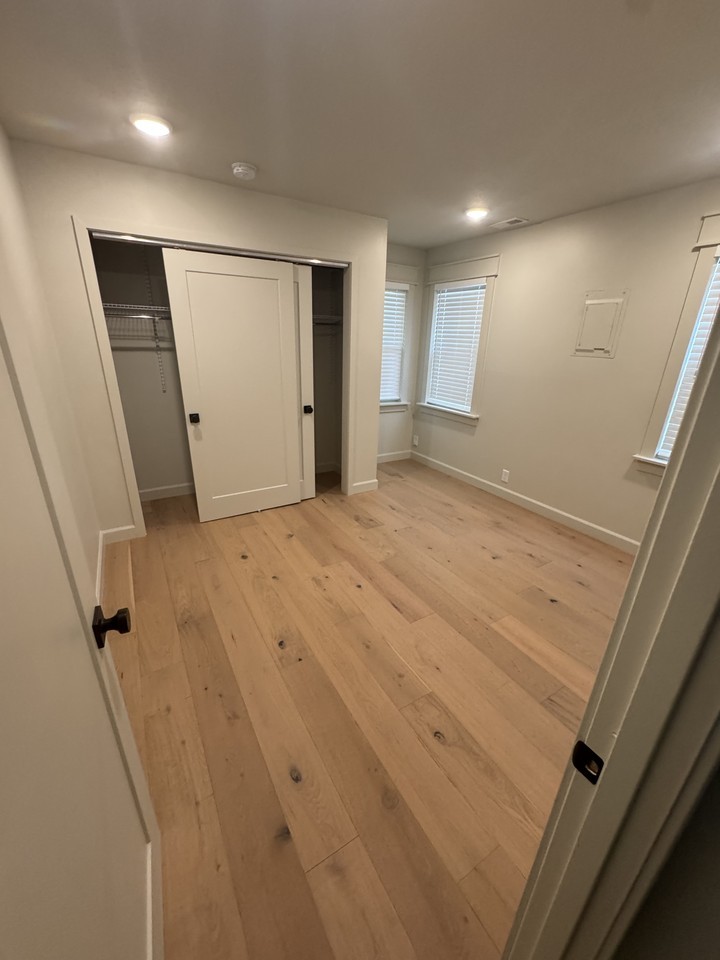 1036 Alabama St - Photo 2 of 8